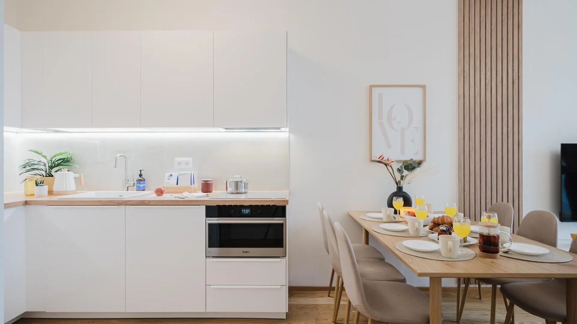Prague Days - Apartments With Garage And Balcony In Smichov City