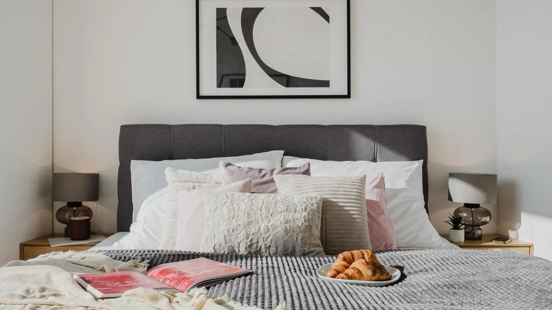 Prague Days - Apartments With Garage And Balcony In Smichov City
