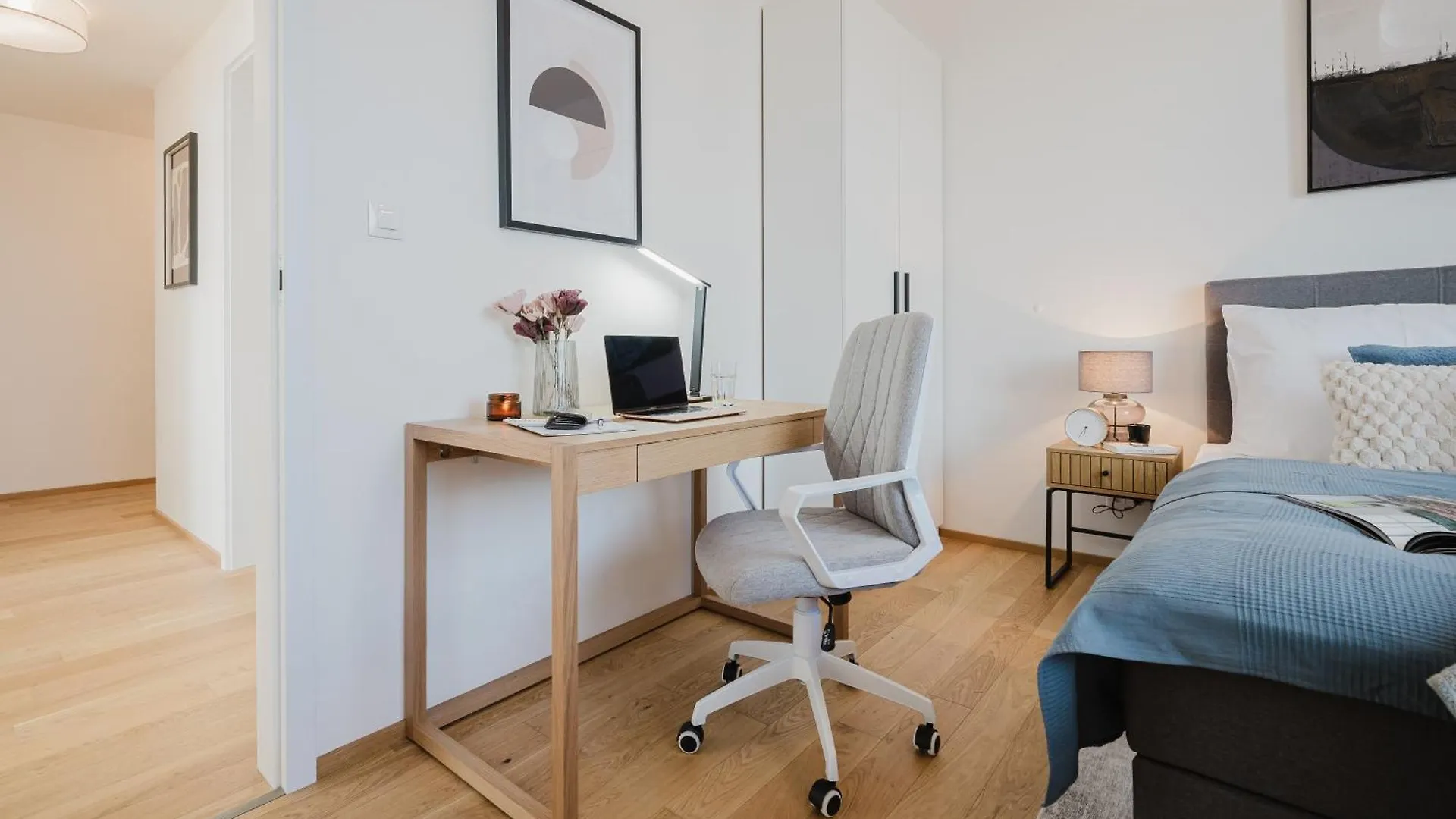 Prague Days - Apartments With Garage And Balcony In Smichov City