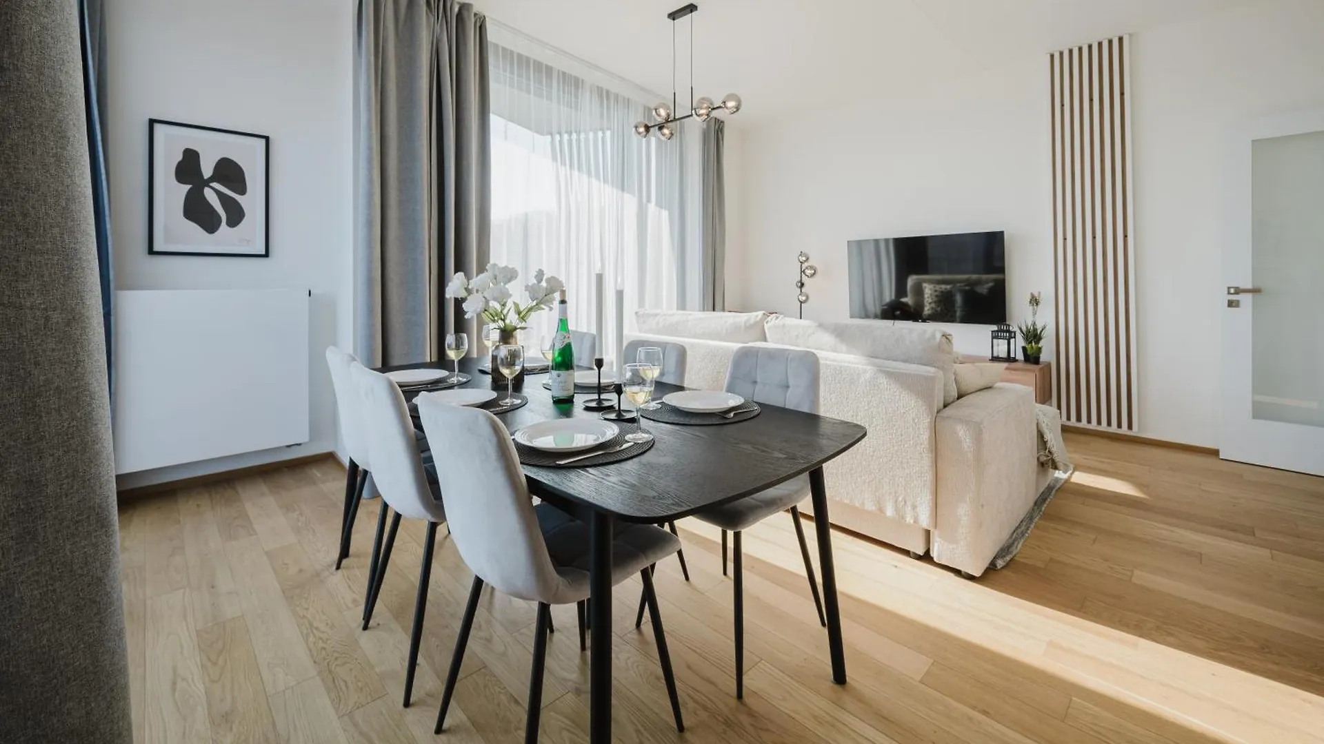 Prague Days - Apartments With Garage And Balcony In Smichov City